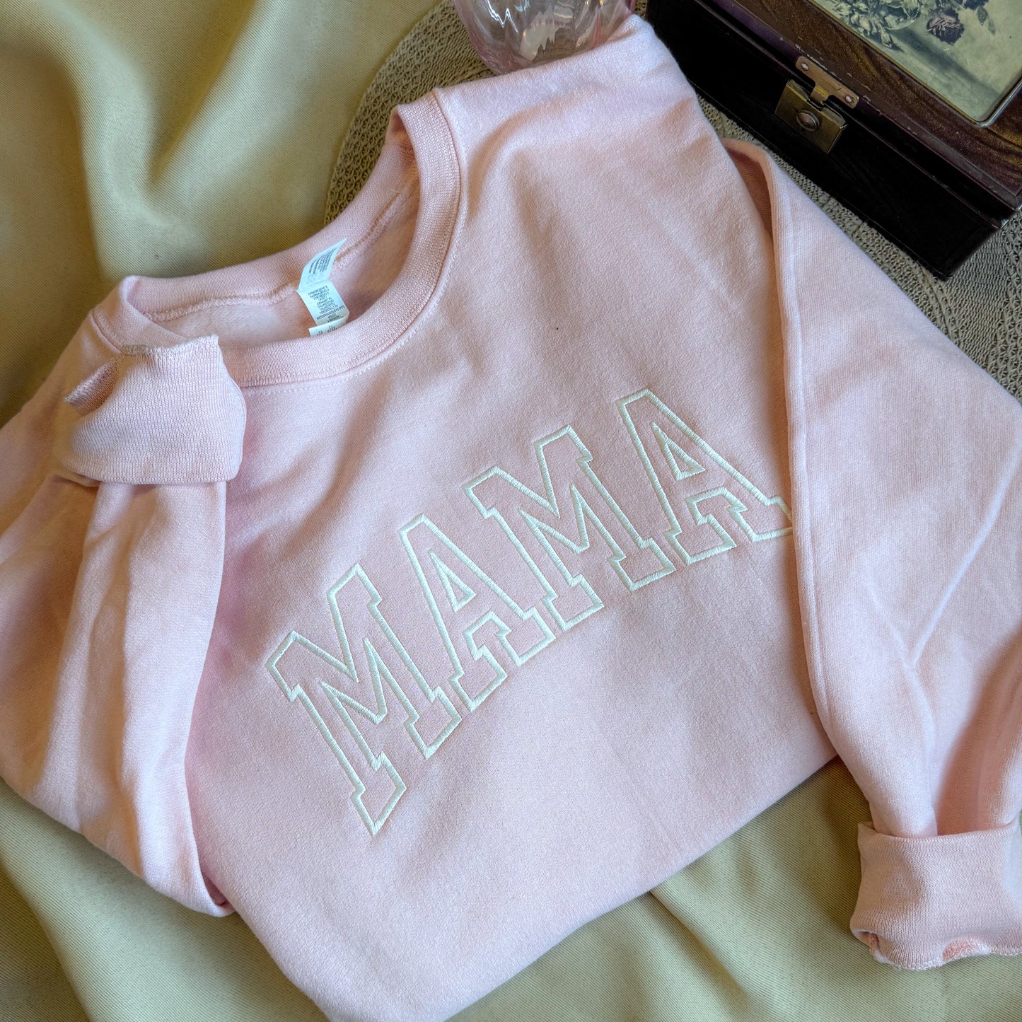 MAMA Crewneck